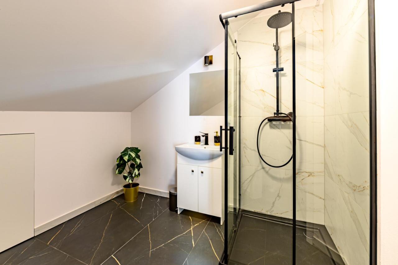 Apartament 5Th Floor كراكوفيا المظهر الخارجي الصورة